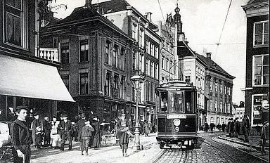 Tram tussen beide markten
